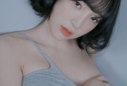 《明星访谈：探秘近期热门影视剧幕后故事》