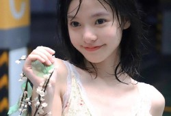 《现代都市：热剧盘点与观影指南》