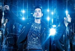 1. 仙侠奇幻新作：2023年热门电影盘点
2. 近期仙侠剧热潮，最受期待作品推荐
3. 2023仙侠奇幻影视热议，经典再现
4. 最新仙侠奇幻剧集，谁才是人气王？
5. 热门仙侠奇幻影片，你不可错过的佳作